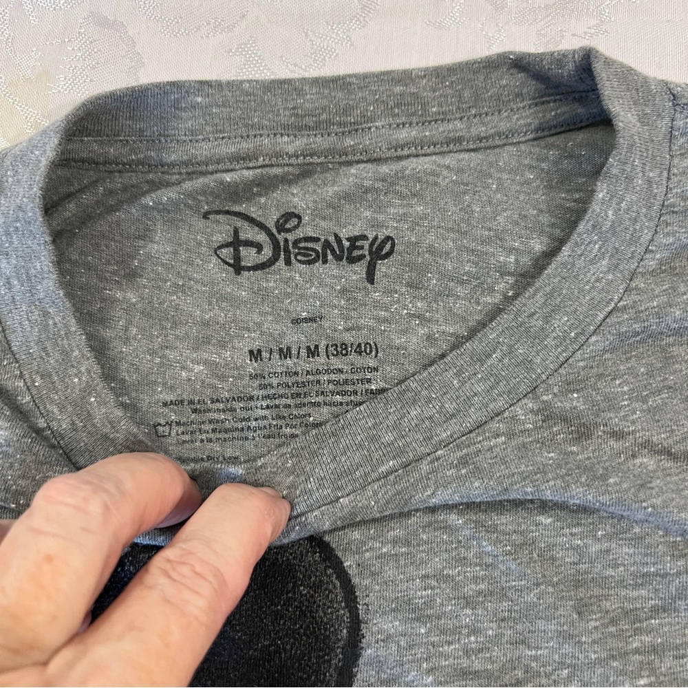 Disney classic Mickey size medium unisex tee shirts - Picture 2 of 6